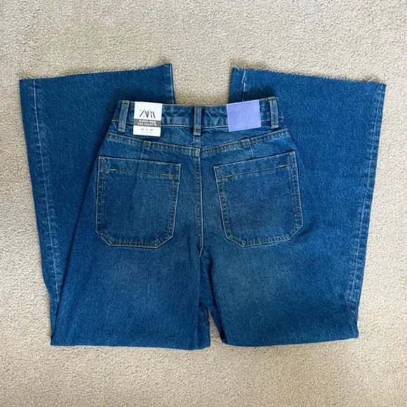 Zara | Culotte Jeans - Picture 2 of 3